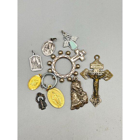 Lot of 9 Vintage Religious Medals & Crosses Christian Charms Catholic Pendants - Picture 2 of 7